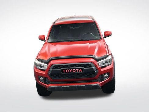 Used 2016 Toyota Tacoma SR image 38