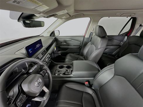 New 2026 Honda Pilot image 5