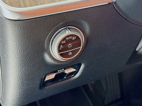 Certified 2022 Mercedes-Benz C 300 Sedan image 11