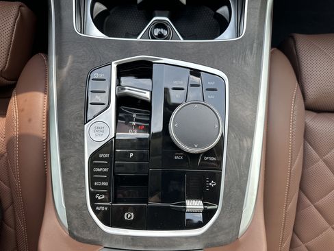 Used 2026 BMW X7 xDrive40i AWD/4WD image 30