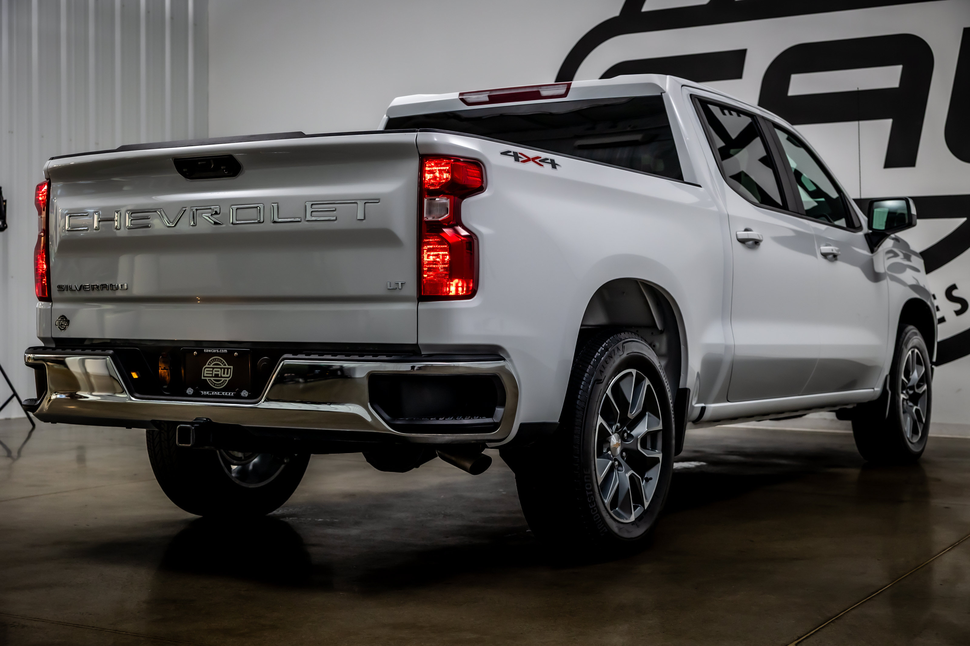 Used 2025 Chevrolet Silverado 1500 LT AWD/4WD image 35