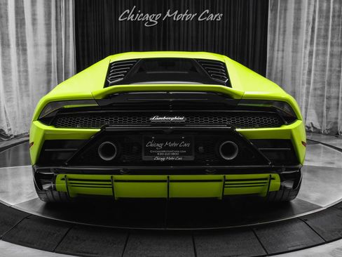 Used 2020 Lamborghini Huracan EVO image 4