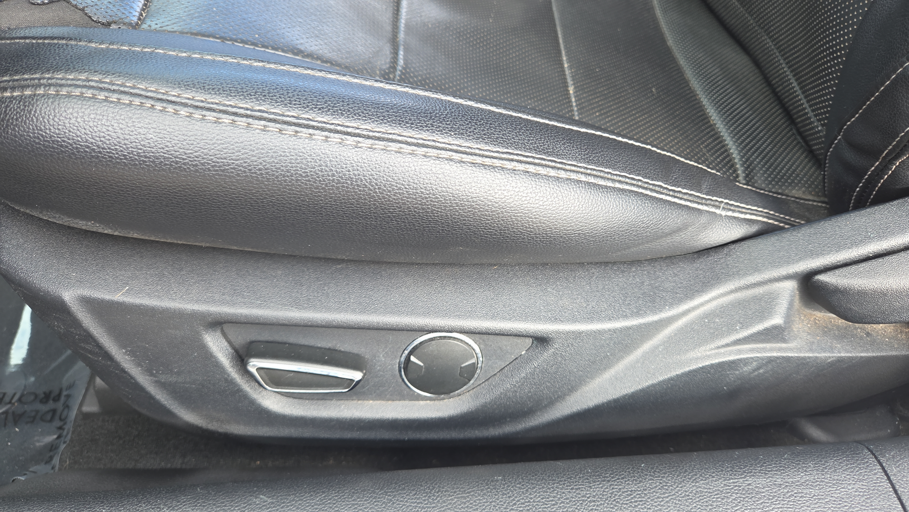 Used 2016 Ford Mustang Premium RWD image 10
