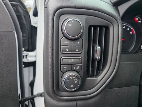 New 2026 Chevrolet Silverado 1500 Custom Trail Boss AWD/4WD image 13