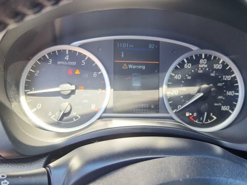 Used 2019 Nissan Sentra SR FWD image 17