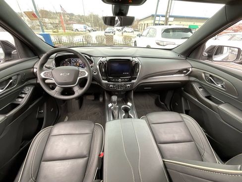 Used 2023 Chevrolet Traverse Premier w/ Redline Edition image 9