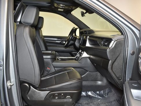Used 2021 GMC Yukon Denali w/ Denali Premium Package image 34