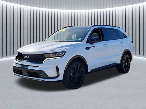 Used 2023 Kia Sorento SX AWD/4WD image 3