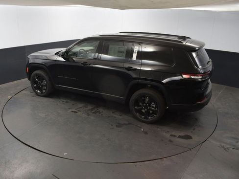 New 2025 Jeep Grand Cherokee L Altitude image 45