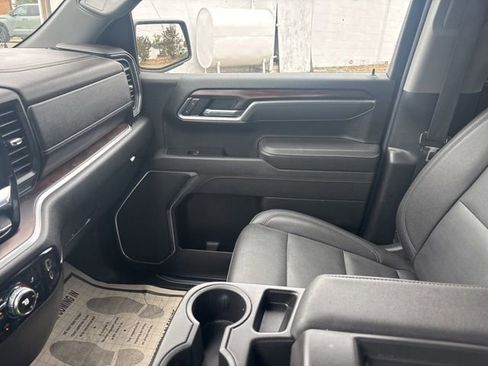 Used 2025 GMC Sierra 1500 SLT AWD/4WD image 29