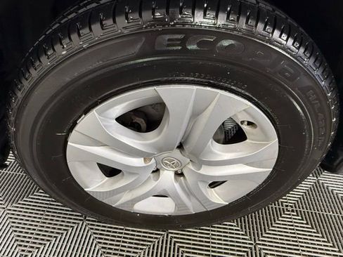 Used 2015 Toyota RAV4 LE image 14