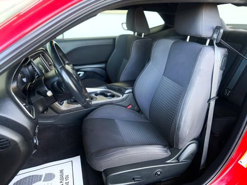 Used 2018 Dodge Challenger T/A image 10