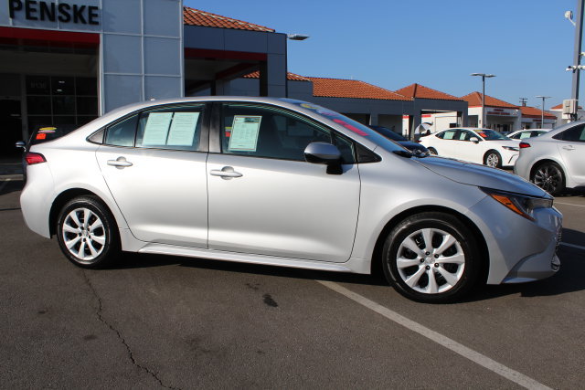 Certified 2025 Toyota Corolla LE FWD image 22