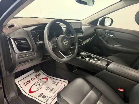 Used 2023 Nissan Rogue SL w/ SL Premium Package image 11