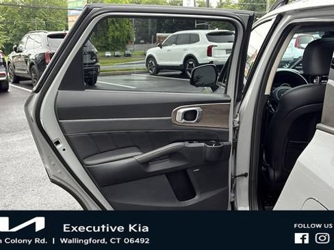 Certified 2022 Kia Sorento SX Prestige AWD/4WD image 23