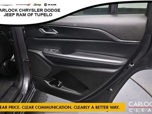 Used 2023 Jeep Grand Cherokee L Laredo AWD/4WD image 31