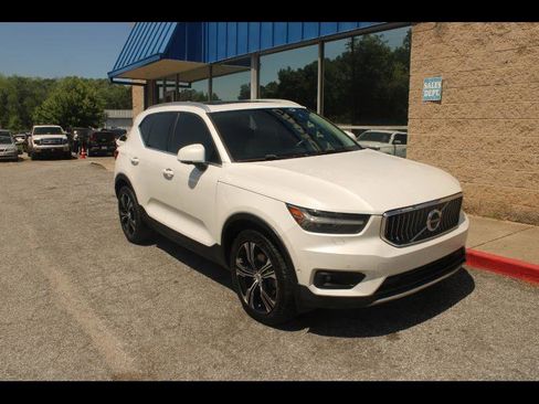 Used 2021 Volvo XC40 T5 Inscription w/ Advanced Package image 1