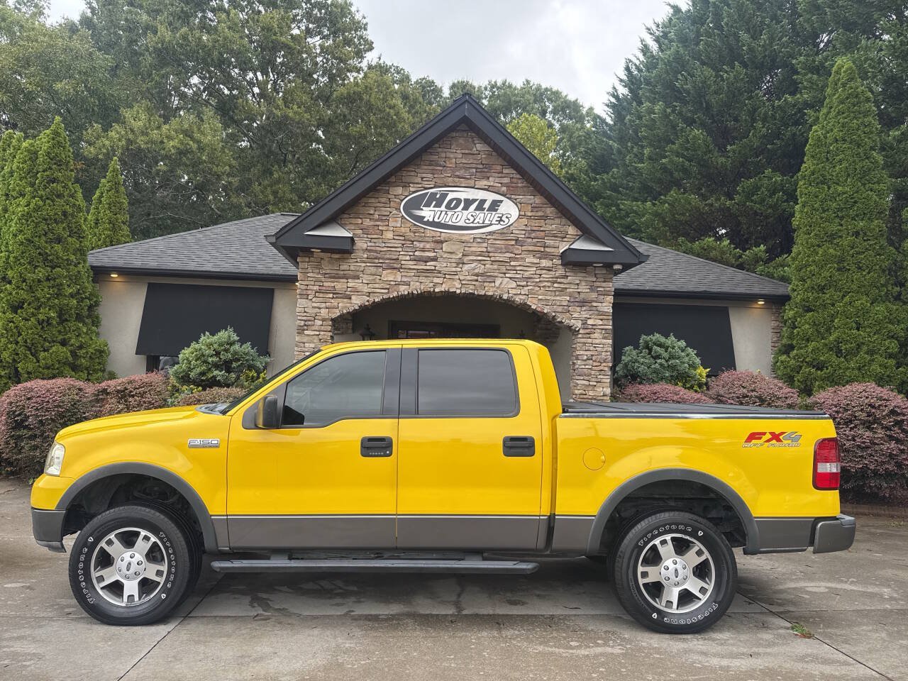 Used 2004 Ford F150 XLT AWD/4WD image 1