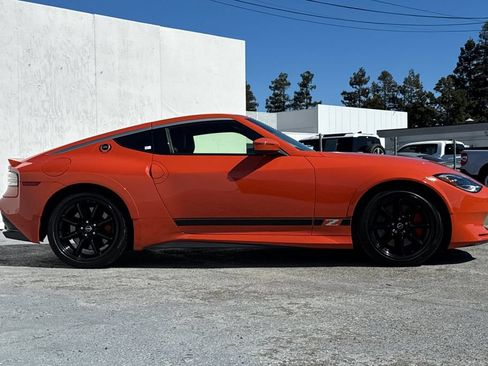 Used 2024 Nissan Z Performance w/ Heritage Edition RWD image 2