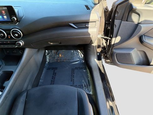 Used 2024 Nissan Sentra S image 16