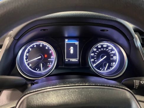 Used 2018 Toyota Camry LE image 26