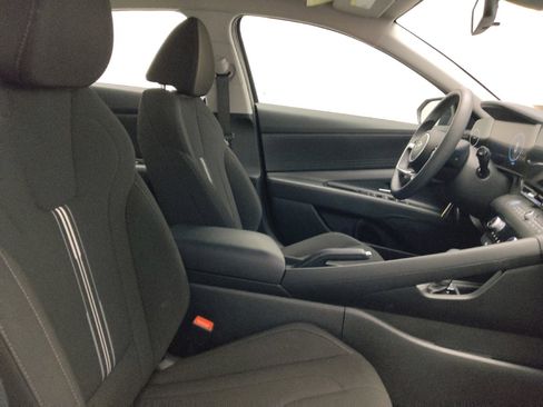 Used 2024 Hyundai Elantra SEL image 21