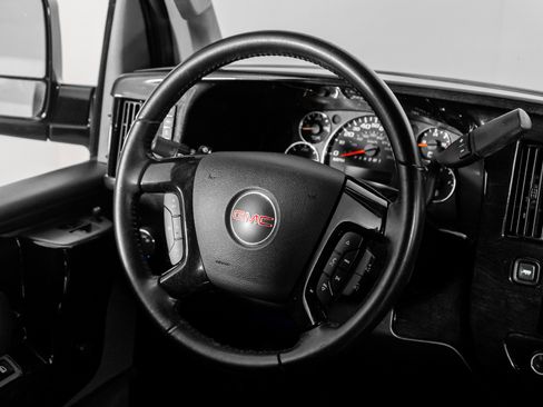 Used 2023 GMC Savana 2500 image 53