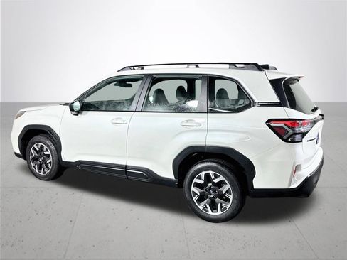 Certified 2026 Subaru Forester AWD/4WD image 9