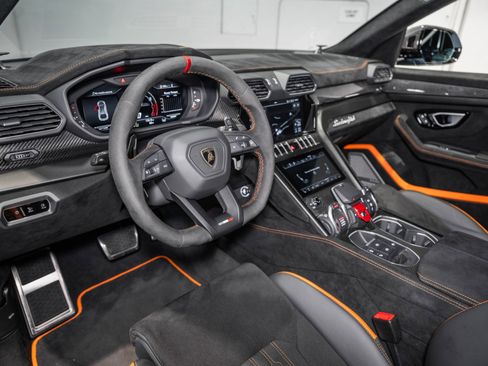 Used 2024 Lamborghini Urus Performante image 19