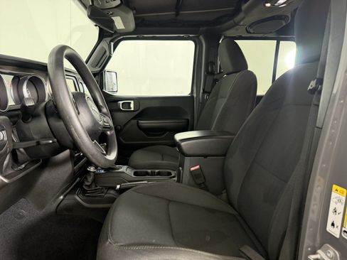 Used 2019 Jeep Wrangler Unlimited Sport AWD/4WD image 14