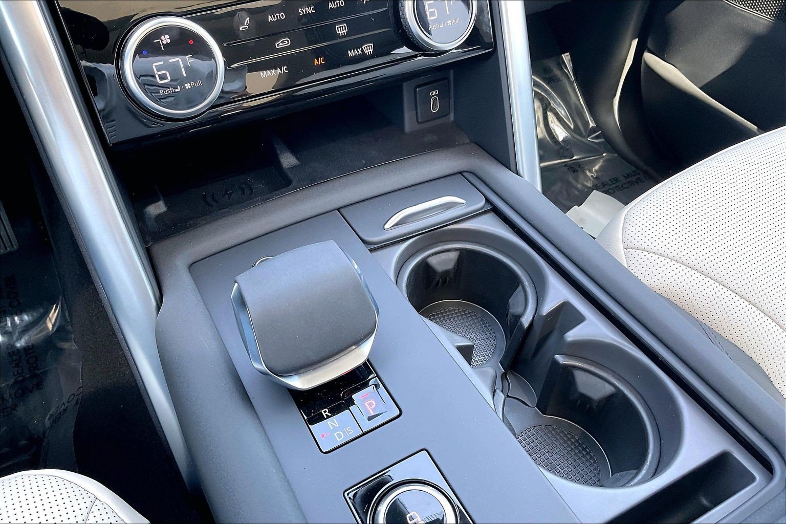 New 2026 Land Rover Discovery S AWD/4WD image 26