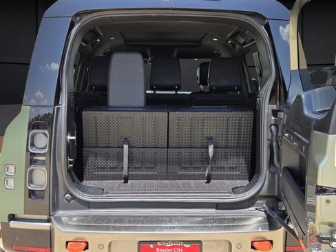 Used 2021 Land Rover Defender 110 X AWD/4WD image 7