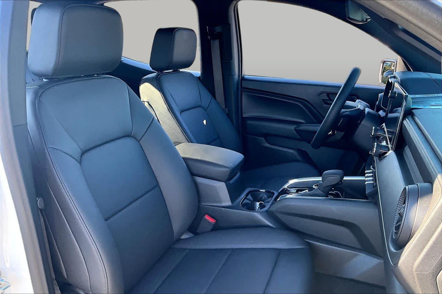 Used 2026 Chevrolet Colorado Trail Boss AWD/4WD image 8