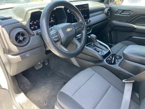Used 2025 Chevrolet Colorado W/T RWD image 6