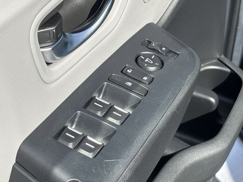 Certified 2025 Honda Pilot EX-L image 17