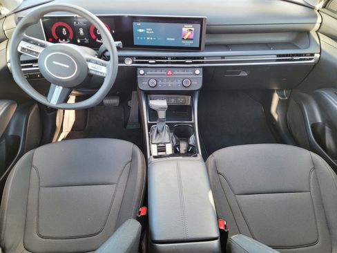 Certified 2025 Hyundai Tucson SE FWD image 17