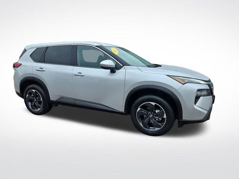 Used 2025 Nissan Rogue SV FWD image 6