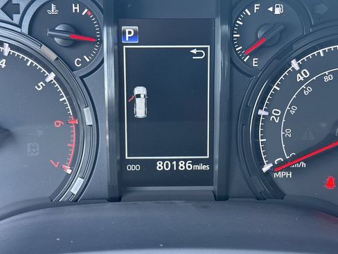 Used 2021 Toyota 4Runner SR5 Premium w/ Moonroof Package RWD image 21