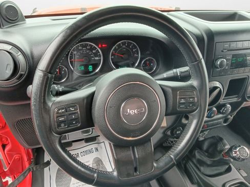Used 2013 Jeep Wrangler Sport w/ Connectivity Group AWD/4WD image 13