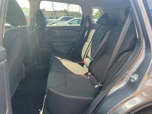 Used 2024 Nissan Rogue S AWD/4WD image 11