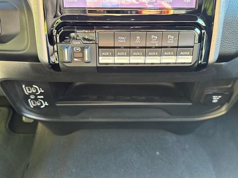 Used 2025 RAM 3500 Limited w/ Towing Technology Group AWD/4WD image 33