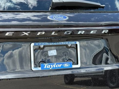 Used 2026 Ford Explorer Active w/ Active Comfort Package AWD/4WD image 8