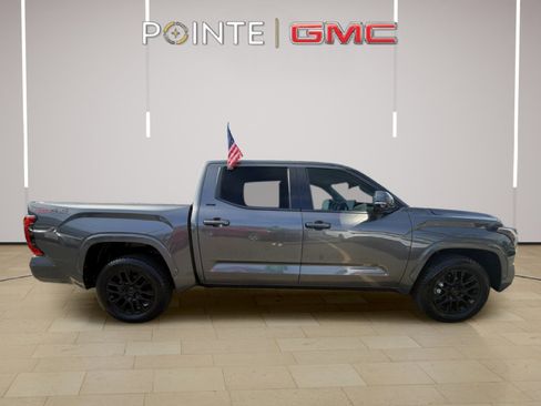 Used 2022 Toyota Tundra SR5 image 9