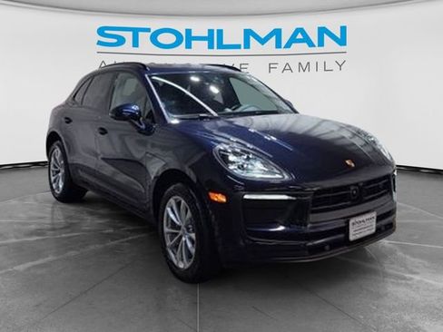 Used 2023 Porsche Macan AWD/4WD image 1