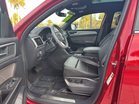Used 2022 Volkswagen Atlas Cross Sport SE image 15