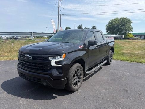 Used 2023 Chevrolet Silverado 1500 RST w/ Z71 Off-Road Package AWD/4WD image 4