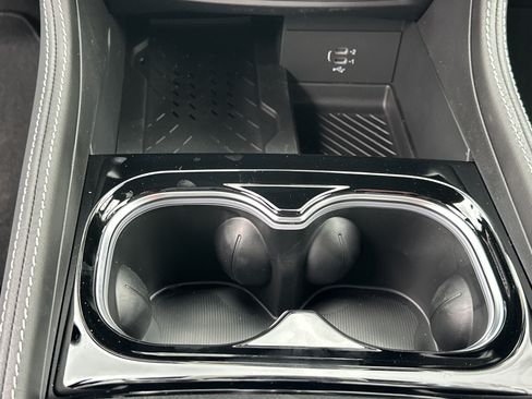 New 2026 Chrysler Pacifica Limited w/ S Appearance Package FWD image 5