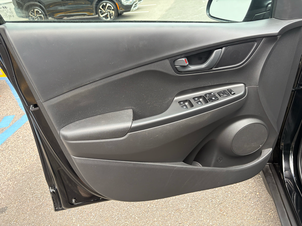 Used 2023 Hyundai Kona SEL AWD/4WD image 21