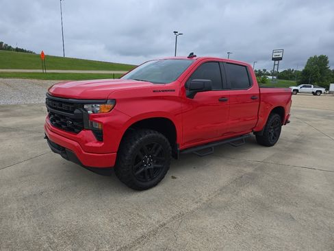 Used 2024 Chevrolet Silverado 1500 Custom w/ Dark Appearance Package AWD/4WD image 1