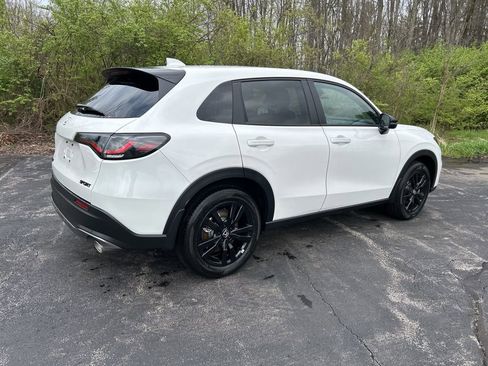 New 2026 Honda HR-V Sport image 2